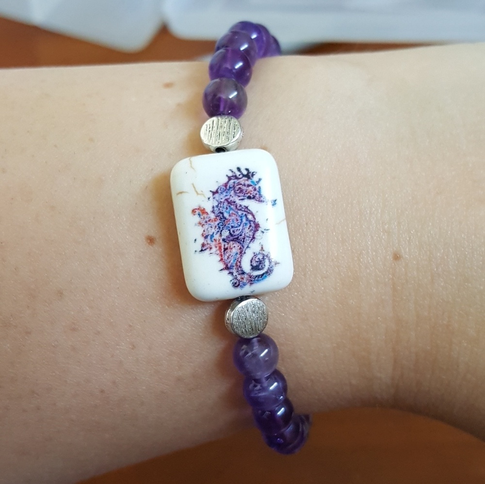 Amethyst Elastic Seahorse Bracelet